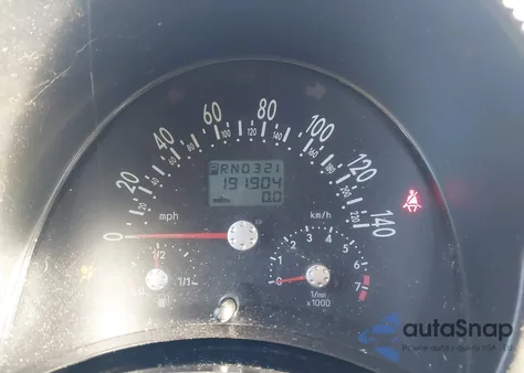 2004 Volkswagen New Beetle Gl from USA, damaged, VIN 3VWBK31C04M404476